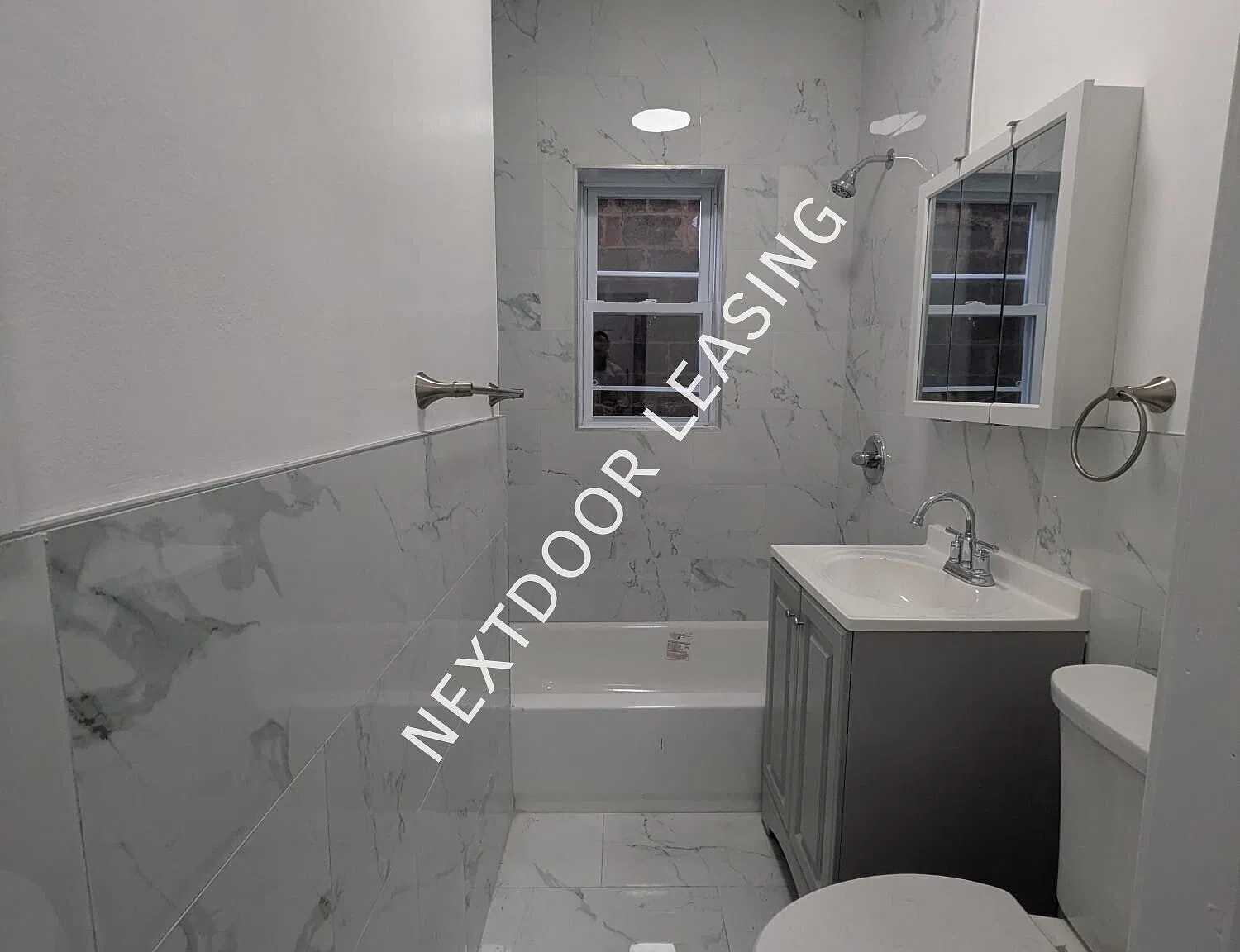 180 Broadway — Photo 4