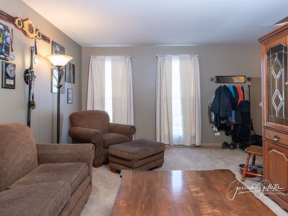 4th image of 2831 Margaret Dr