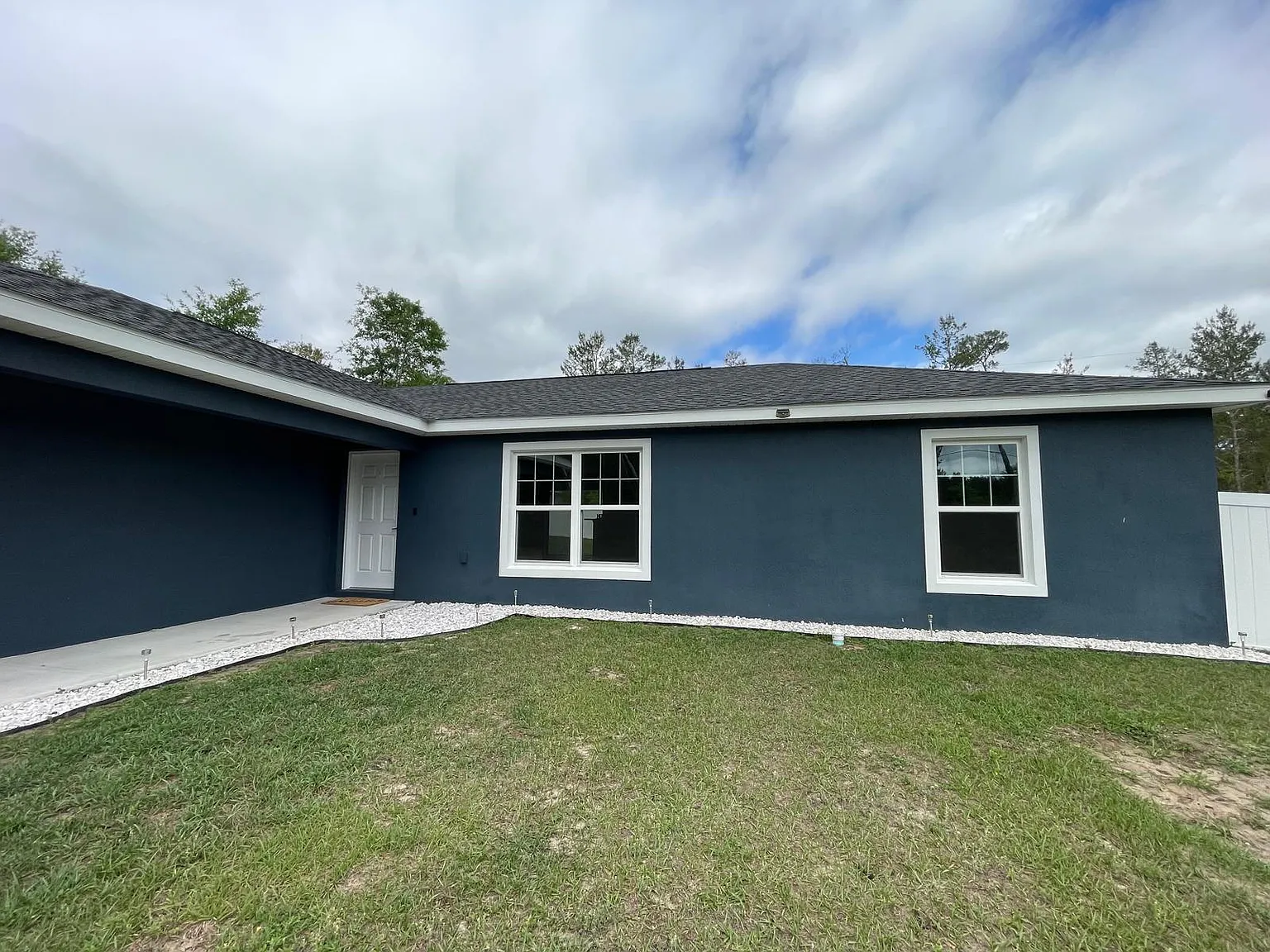 3 bed, 2.0 bath, 1355 sqft, $1,700 — Photo 4
