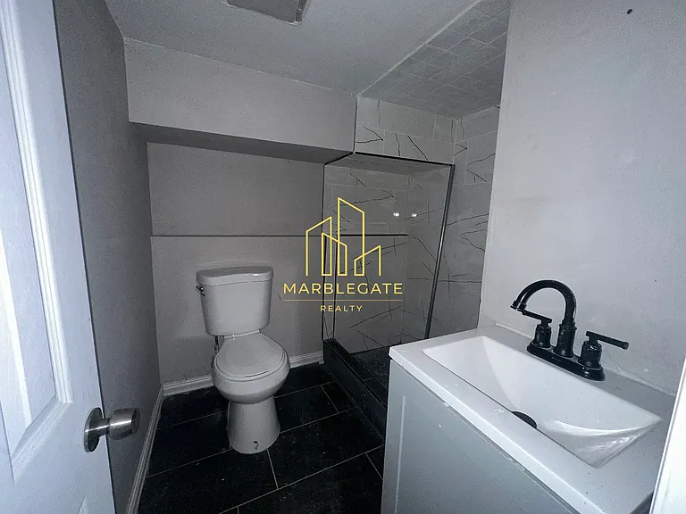 27 Hanford St #11 — Photo 8