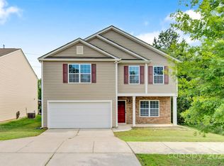 5311 Oakdale Ridge Rd, Charlotte, NC 28216