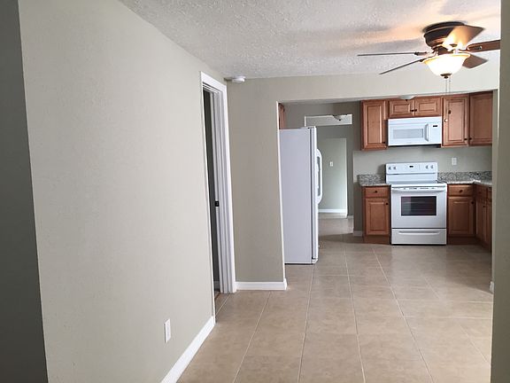 4th image of 3582 51st Ave N