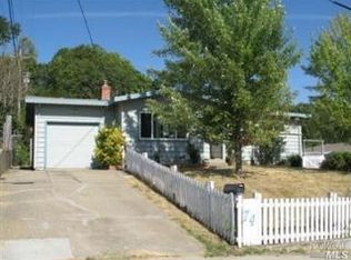 74 Hillside Dr, Willits, CA 95490