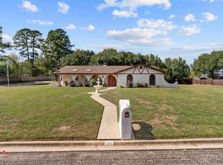 171 N Parker Ln, Carthage, TX 75633