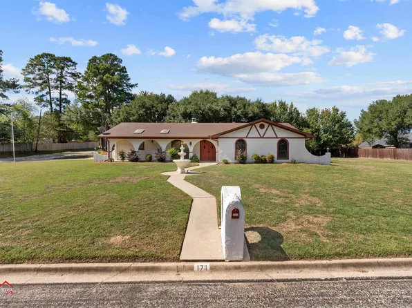 171 N Parker Ln, Carthage, TX 75633