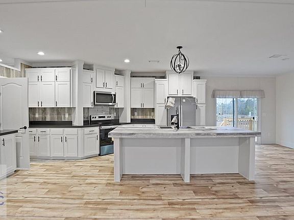 5th image of 735 Hires Rd