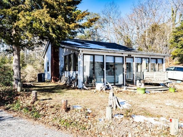 611 Jones Point Beach Rd, Laneview, VA 22504