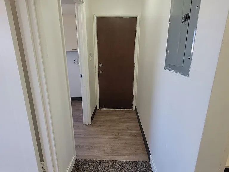 821 Cannon Ln — Photo 14