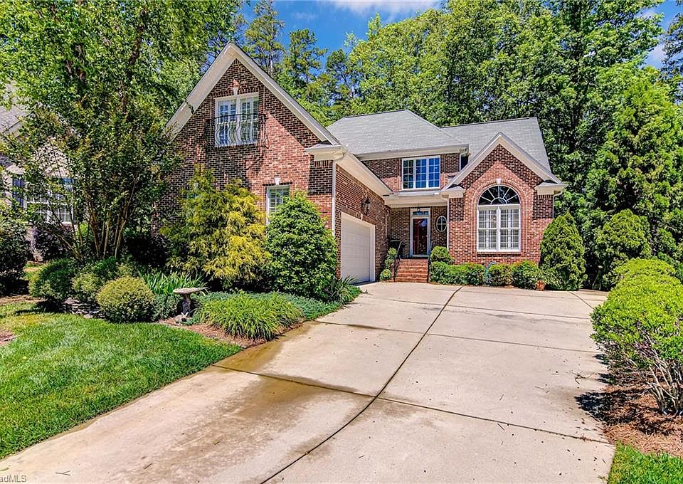 1st image of 2441 Retriever Ln