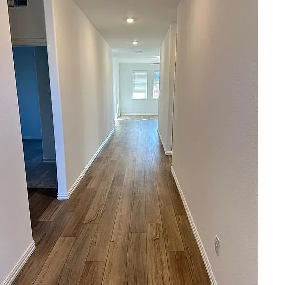 336 Wentworth Dr — Photo 3