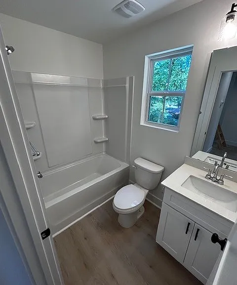 559 W Park Ave #B — Photo 17