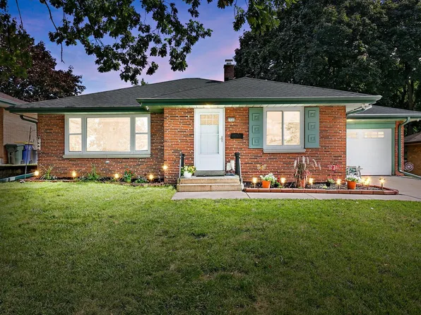 2720 South 75th STREET, West Allis, WI 53219