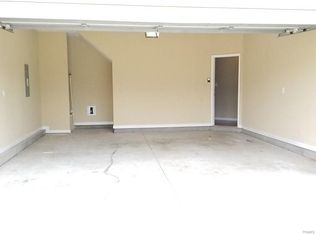 5828 Crepe Myrtle Dr, Hope Mills, NC 28348