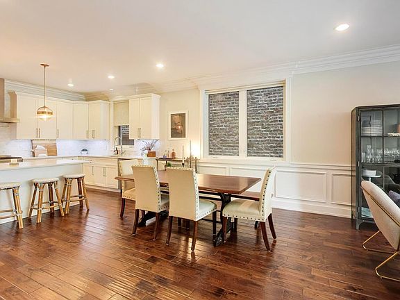 4th image of 2312 W Belmont Ave APT 1E