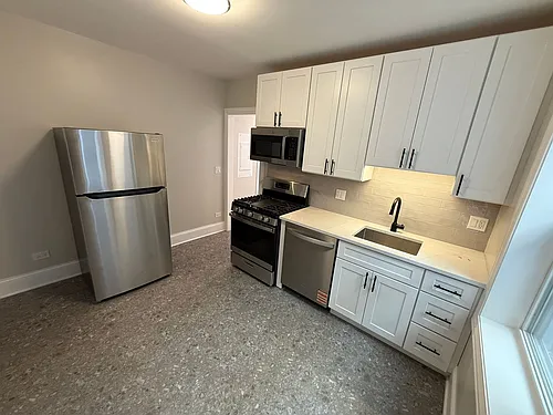 6414-6416 N Richmond St #6418 Photo 1