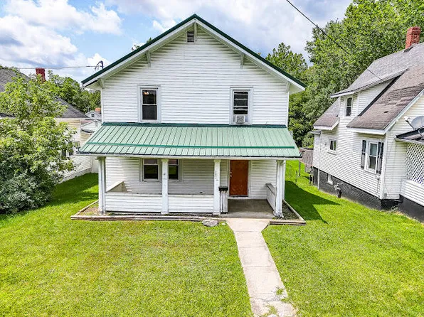202 Montrose St, Bluefield, VA 24605