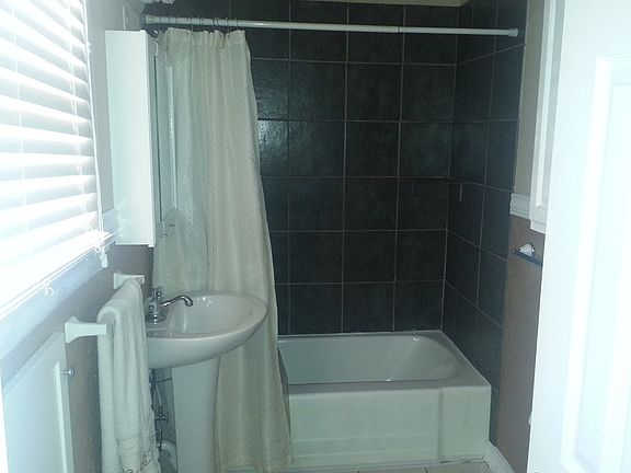 5th image of 3307 Mariana Ave