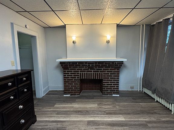 2nd image of 1020 W North St #1