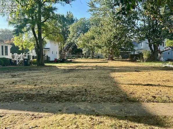 305 E Stevenson St, Gibsonburg, OH 43431
