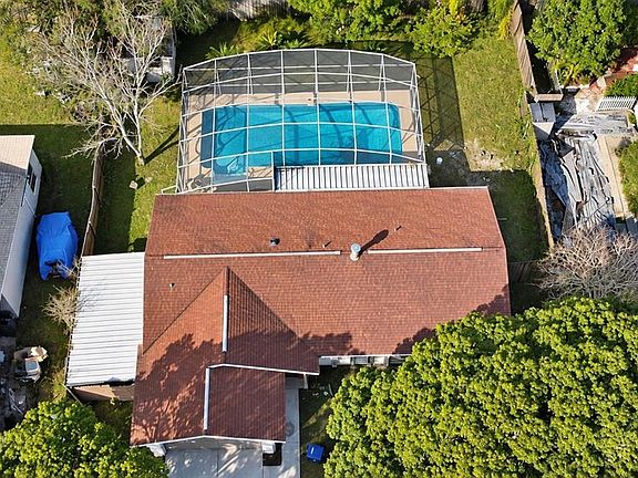 3rd image of 858 MOSSHART LANE