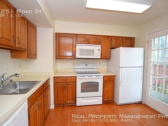 5th image of 1251 Bond St