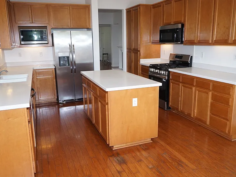 467 E Legacy Dr — Photo 9