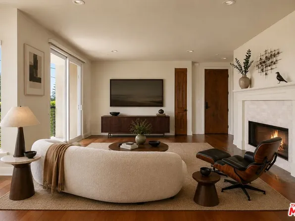 2255 Fox Hills Dr APT 200, Los Angeles, CA 90064