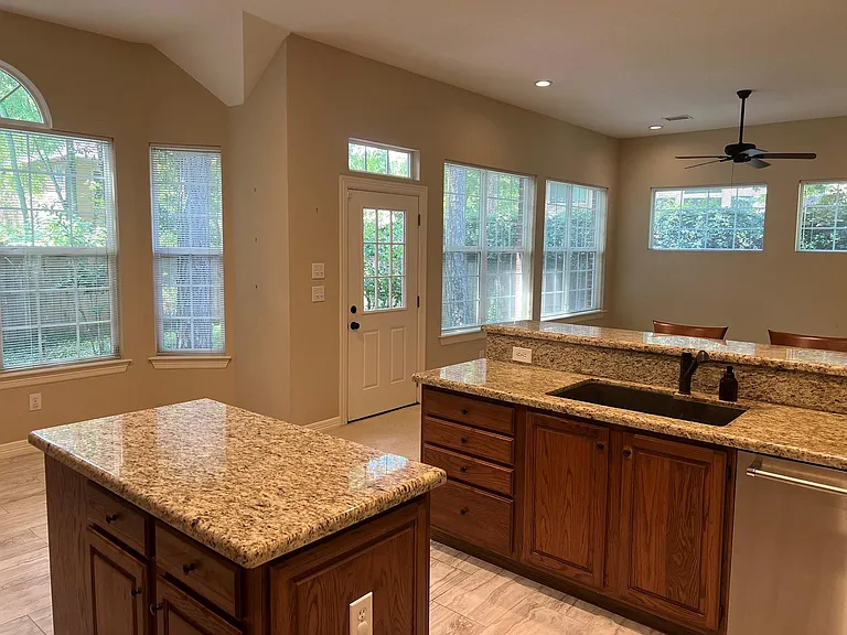 110 S Mill Trace Dr — Photo 23