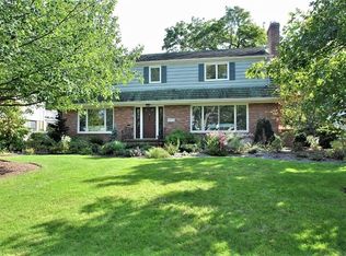 23576 Shelburne Rd, Shaker Heights, OH 44122