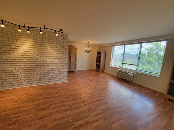 9701 Fields Rd, Gaithersburg, MD