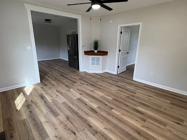 161 Seminole Dr — Photo 8