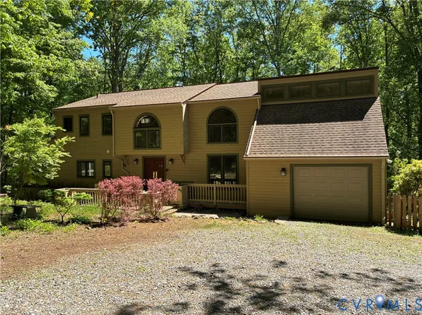 13033 Little Bridge Dr, Doswell, VA 23047