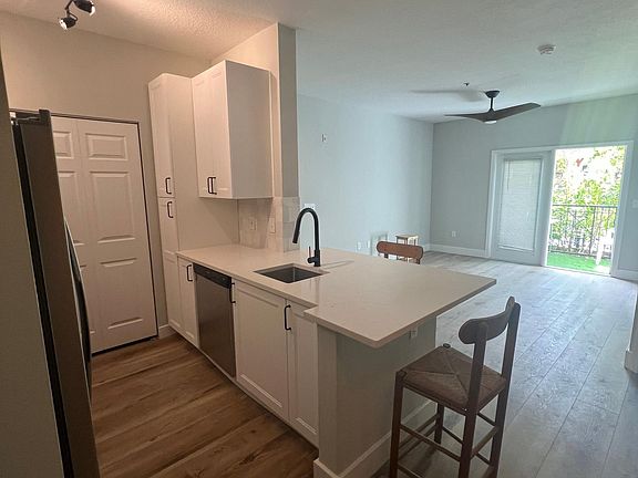 4th image of 1910 E Palm Ave APT 8117