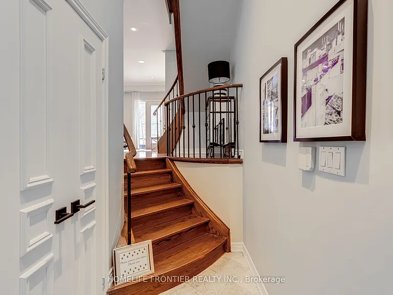 22 Balmoral Ave #4 — Photo 5