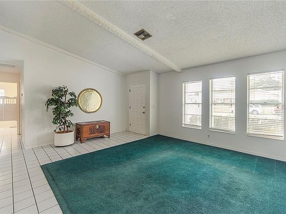 4th image of 2633 Brandywine Dr