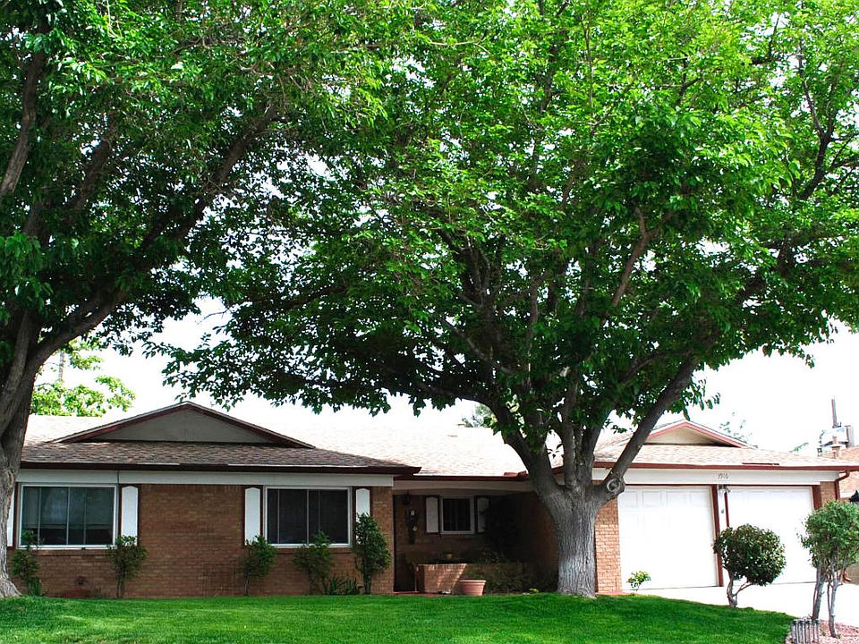 1st image of 3916 Doroteo Pl NE