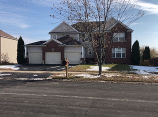 1131 Dorr Dr, Sugar Grove, IL 60554