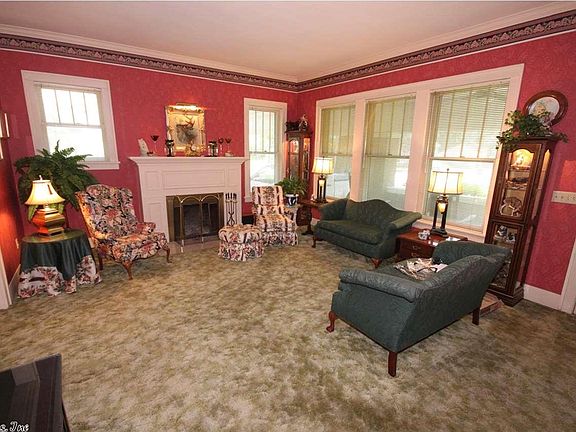 4th image of 338 Pine Bluff St