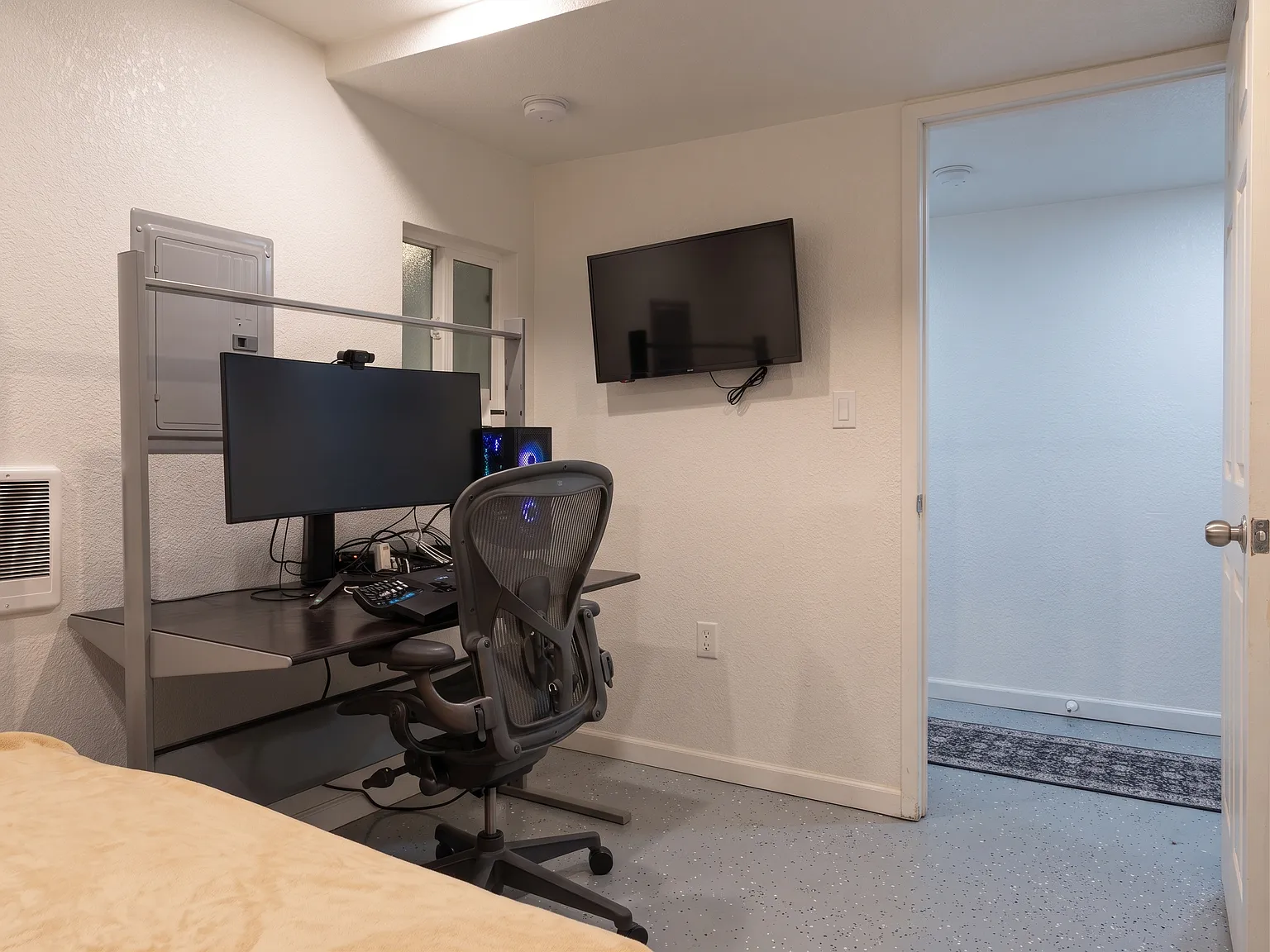 2 bed, 1227 sqft, $2,000 — Photo 3