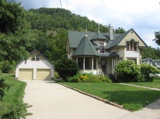 104 River St, Rushford, MN 55971