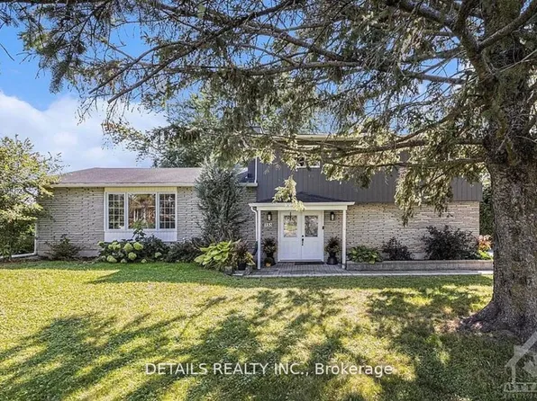 733 Saint Isidore Rd, Casselman, ON K0A 1M0
