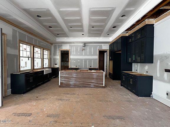 5th image of 1100 Oldfourth Ln