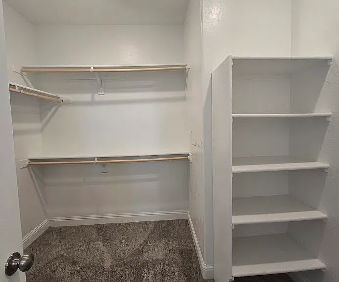 2320 S Claremont Ave — Photo 45