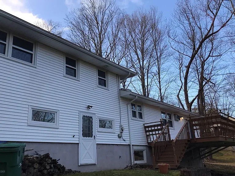 1040 Mountain Rd — Photo 5