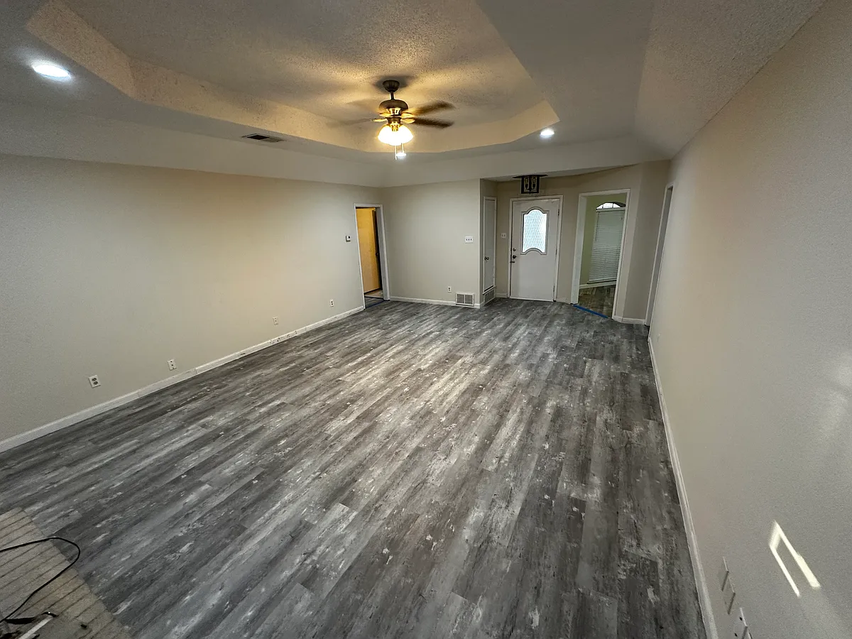 Building Photo - 6600 Darcy Ln
