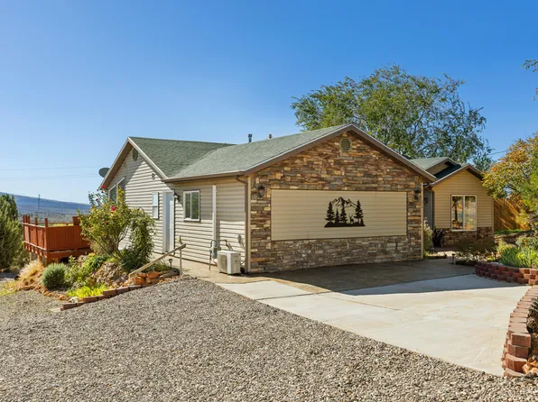 370 E Foothill Cir, Central, UT 84722