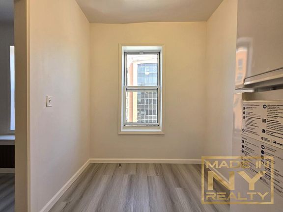 3rd image of 3620 Parsons Blvd APT 5B