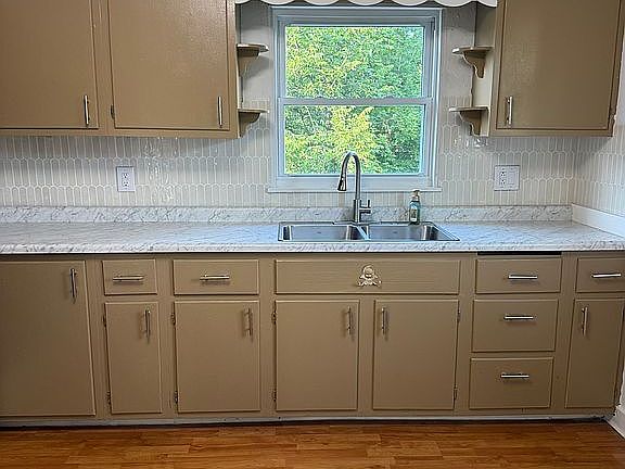 3rd image of 249 S 13th St