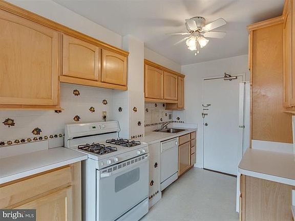 4th image of 6631 Wakefield Dr APT 512