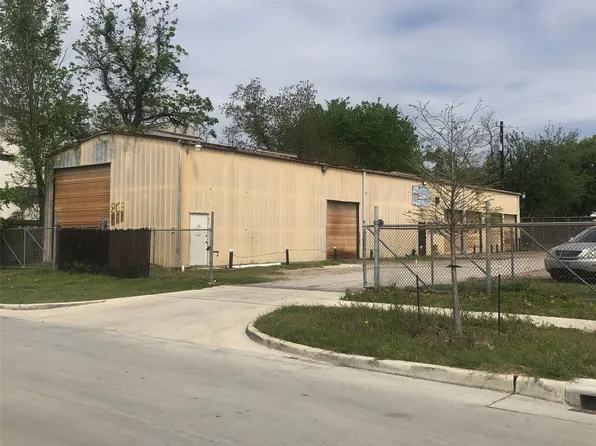 1701 N Durham Dr, Houston, TX 77008